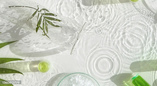 Deep Hydration Trends 2025: Why U.S. Skincare Lovers Are Embracing “Moisture Lock” Solutions